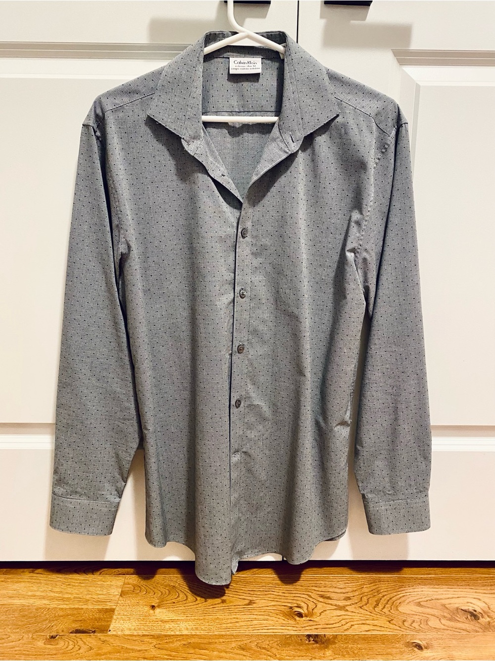 Calvin Klein Men's Light Gray Button-Down Dress Shirt